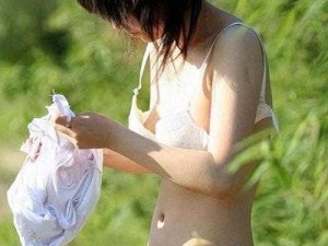 张筱雨扒开大腿无遮挡人体艺术写真集，展现完美身材和独特魅力